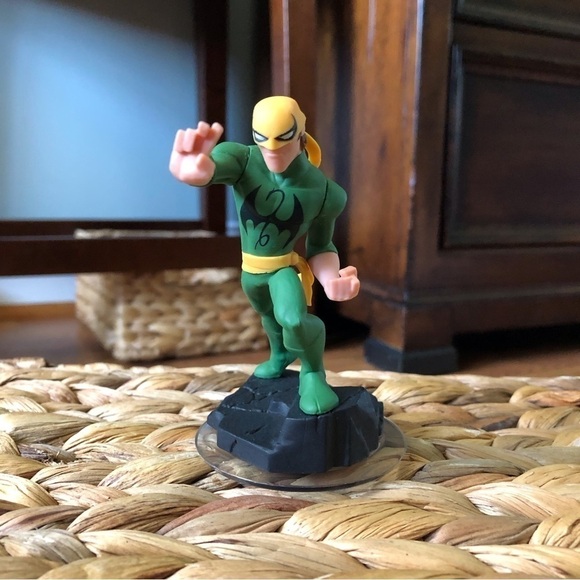 Disney Infinity 2.0: Marvel Figure: Iron Fist - Picture 1 of 5
